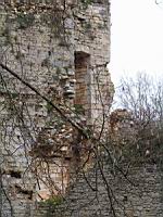Neuville sur Ain, Chateau de Thol, Tour ouest, Porte (1)